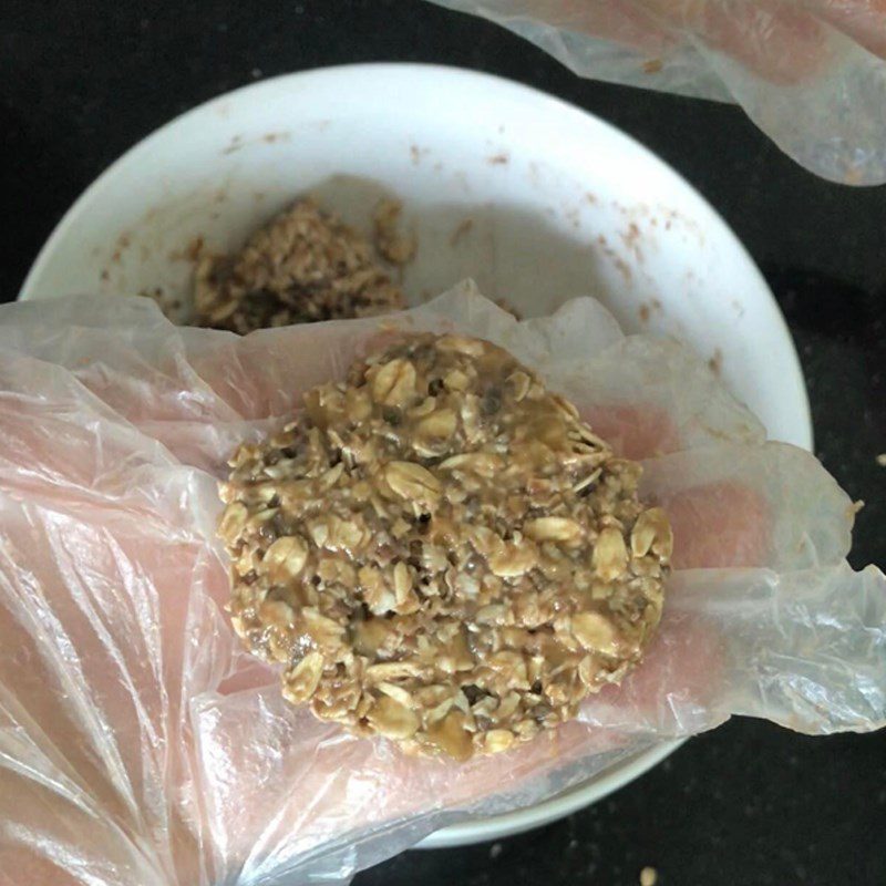 Step 3 Divide the dough and shape the cookies Oatmeal cookie