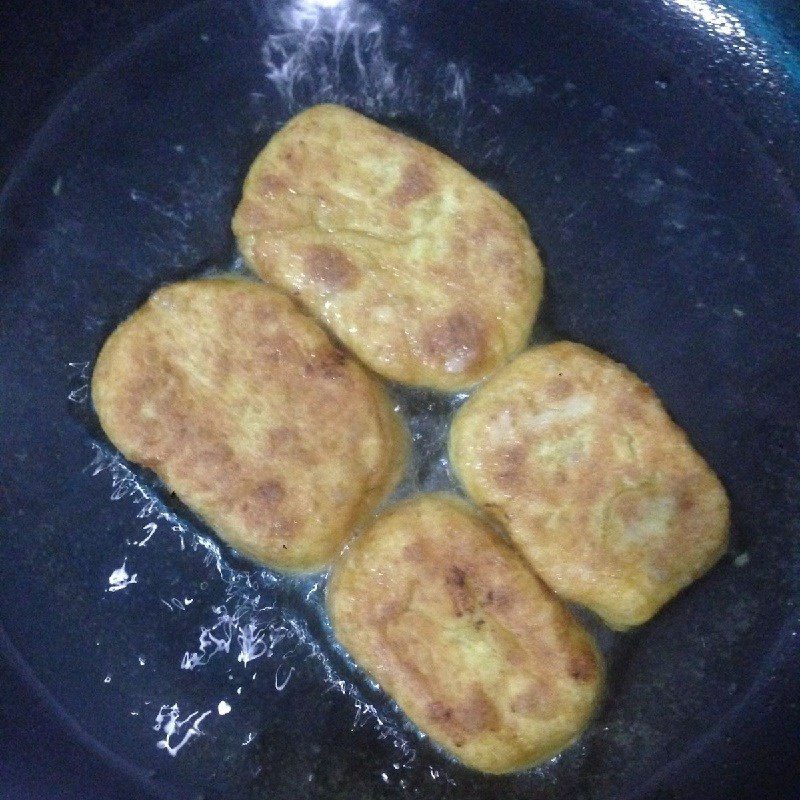 Step 3 Fry the pumpkin cake Fried pumpkin cake with flour