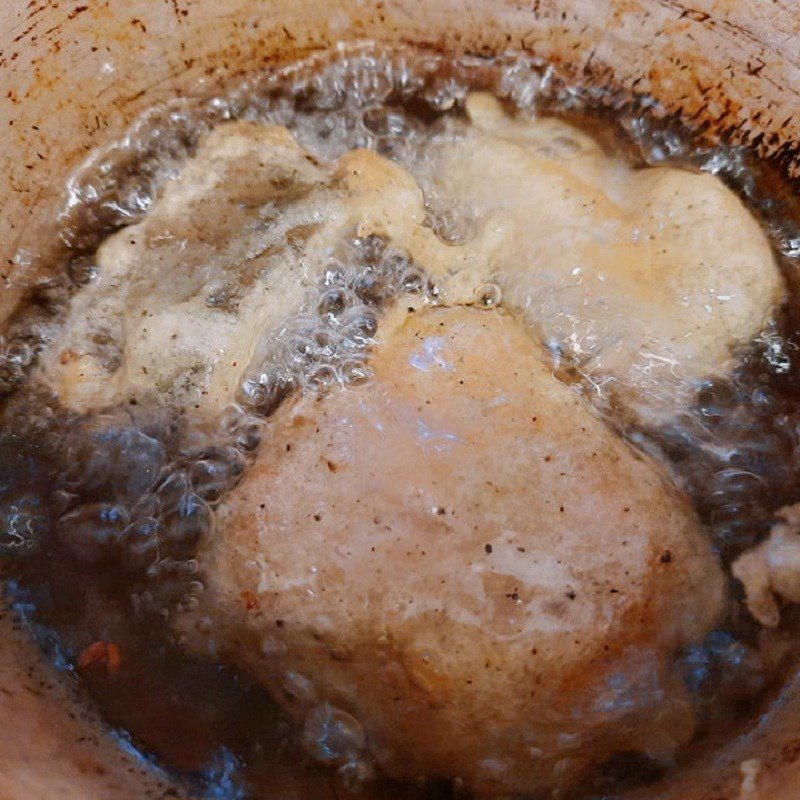 Step 3 Fry the fish Fried carp