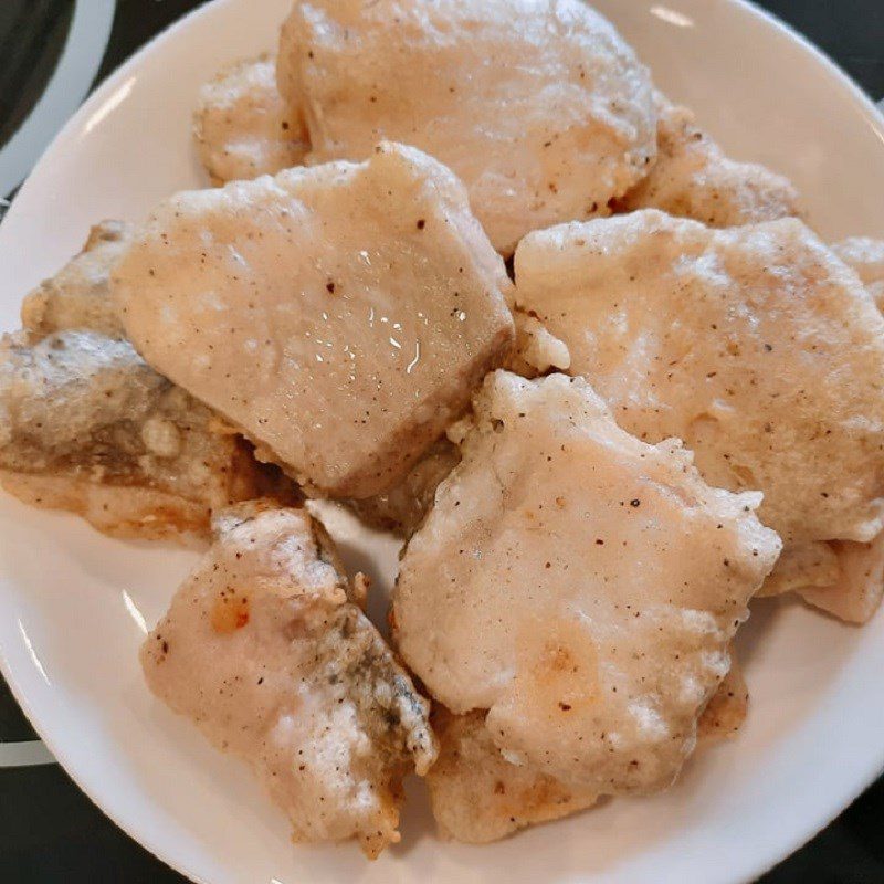 Step 3 Fry the fish Fried carp
