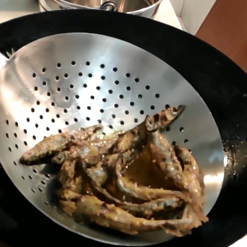 Step 3 Frying Fish Fish fried with fish sauce