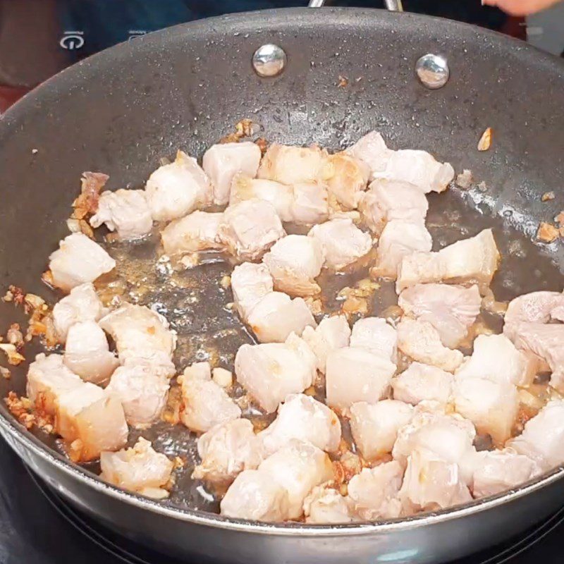 Step 4 Braise the fish Red tilapia with pickled mustard greens