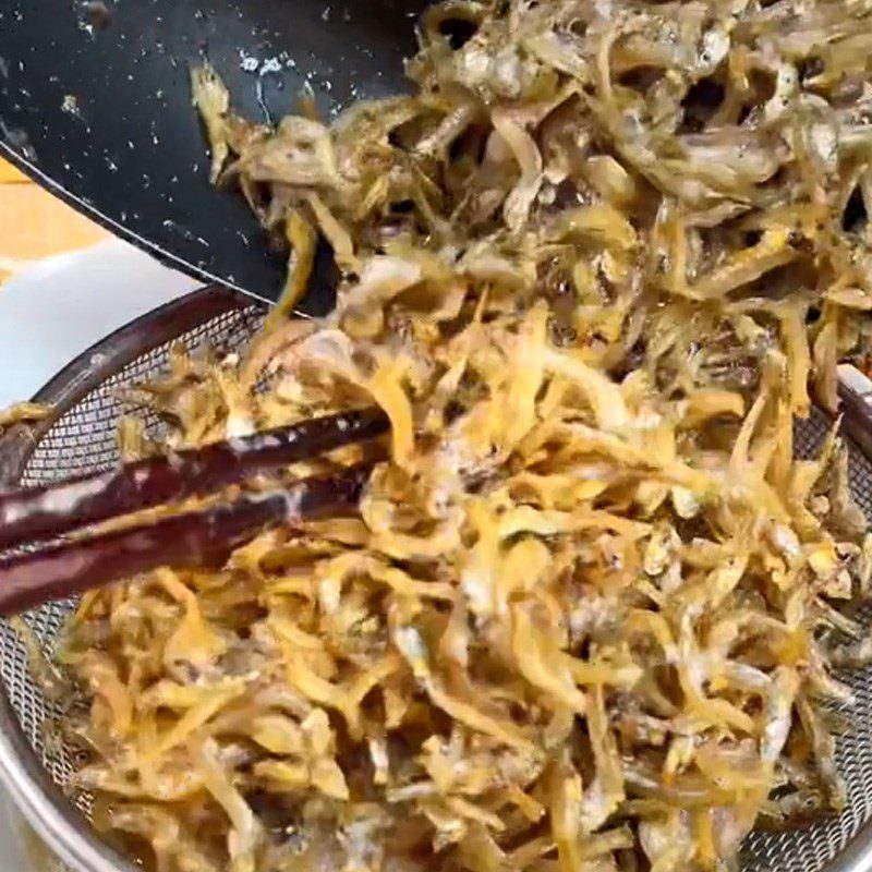 Step 1 Fry the Anchovies Fried Anchovy with Garlic Fish Sauce (Recipe shared from TikTok Let's Cook with TasteVN)