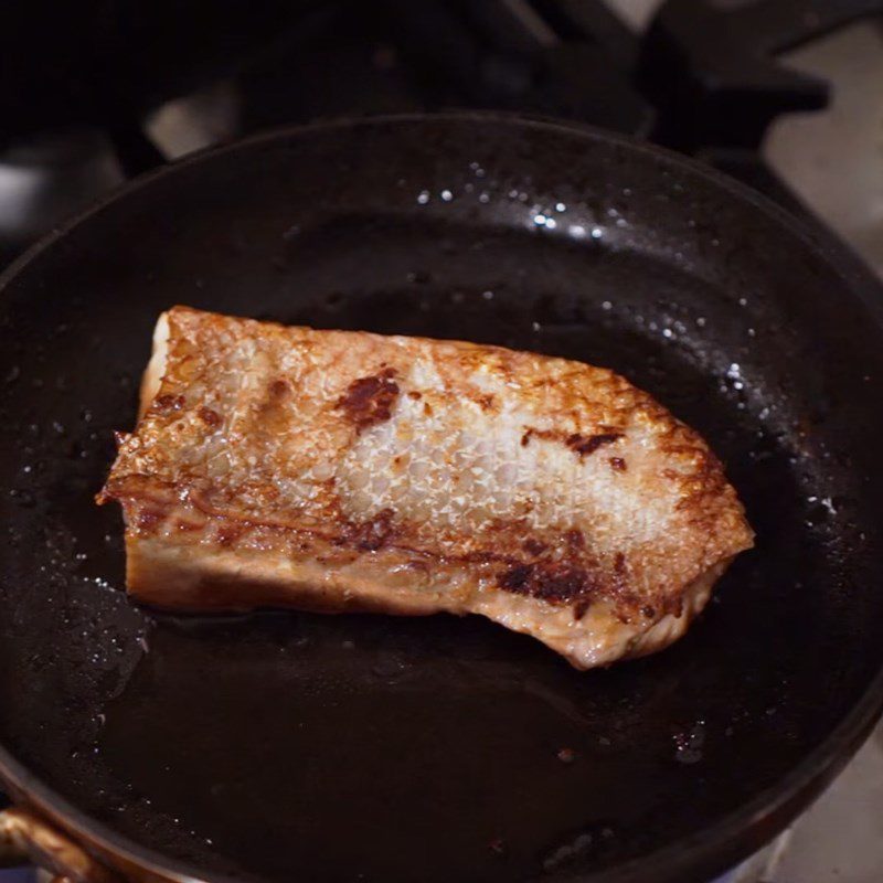 Step 3 Fry salmon Ochazhuke green tea