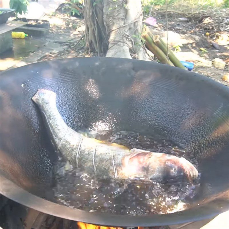 Step 3 Fry catfish Fried catfish
