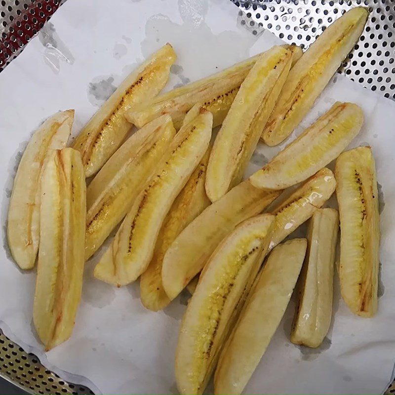 Step 2 Fried Banana Green bananas coated with Thai style sugar