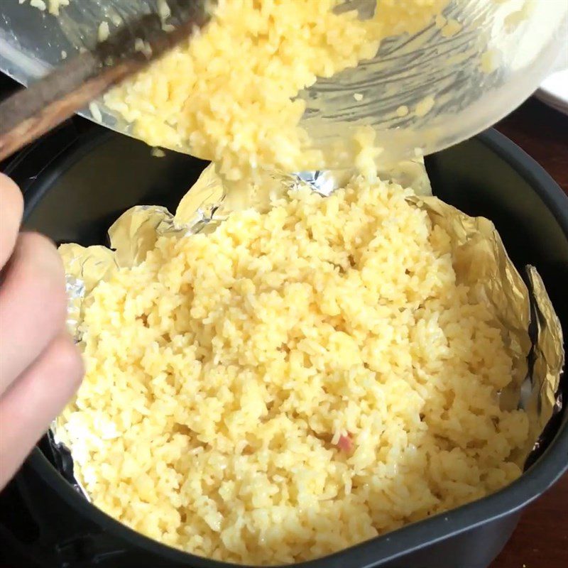 Step 3 Fry rice Fried rice using an air fryer