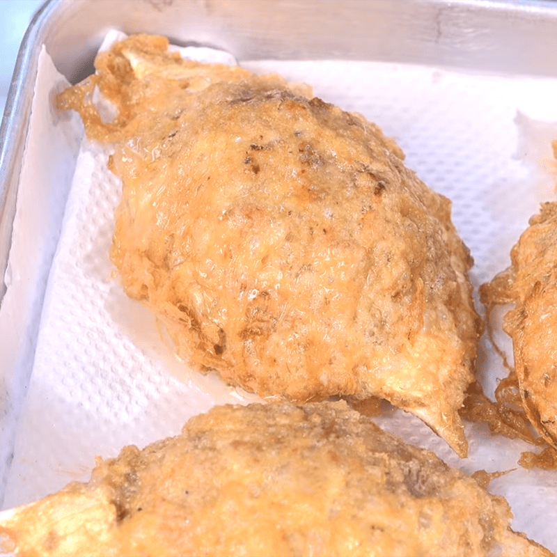 Step 4 Fry the crab stuffed crab meat