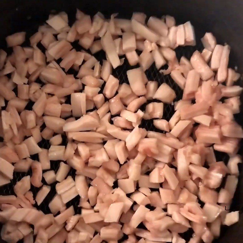 Step 3 Fry the pork skin for crispy fried pork skin using an air fryer (no drying needed)