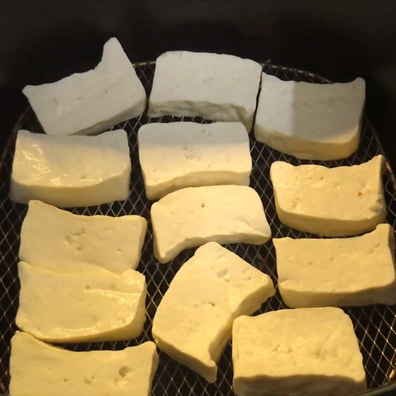 Step 2 Fry the tofu Fried tofu using an air fryer