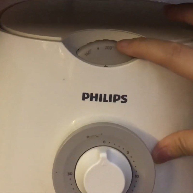 Step 2 Fry the tofu Fried tofu using an air fryer