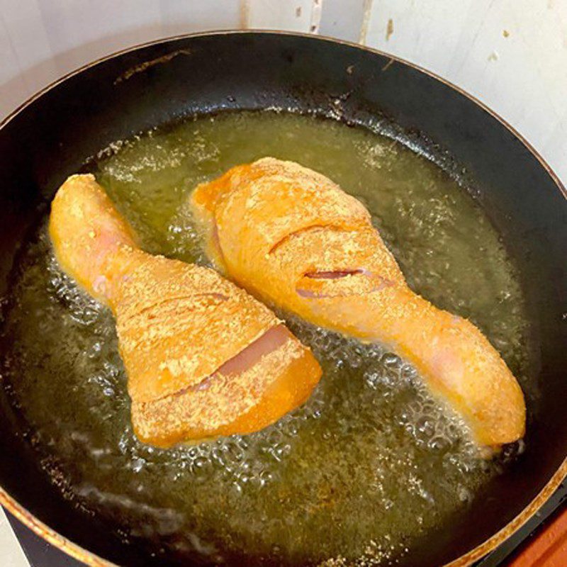 Step 3 Fry the chicken Thai chicken