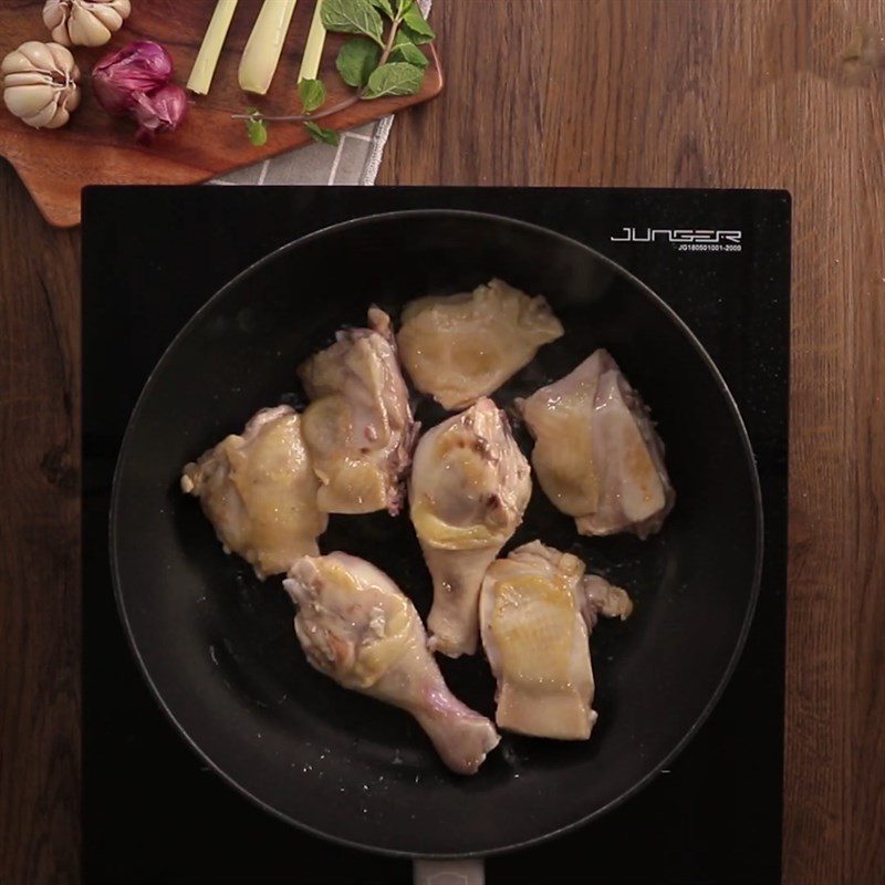 Step 2 Fry the Chicken Grilled Chicken Legs with Lemongrass and Chili