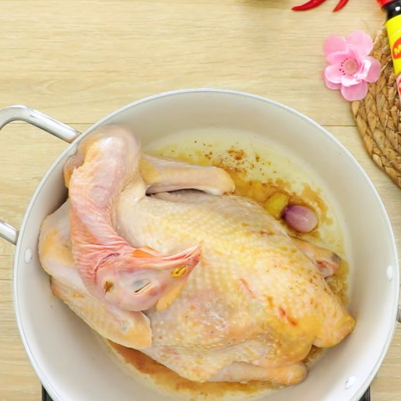 Step 3 Fry the chicken for Steamed Chicken with Soy Sauce