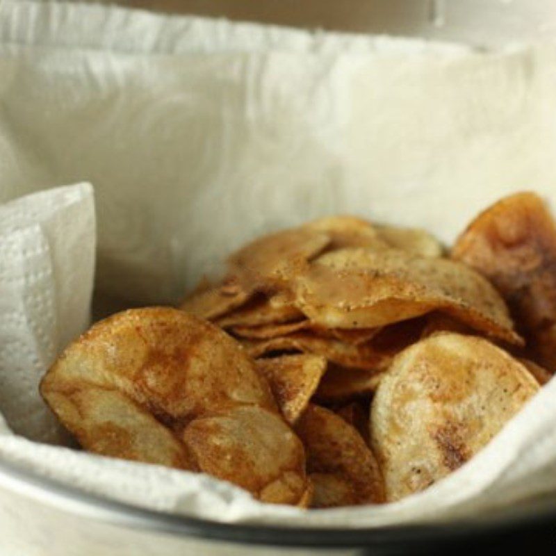 Step 3 Fry sweet potato chips