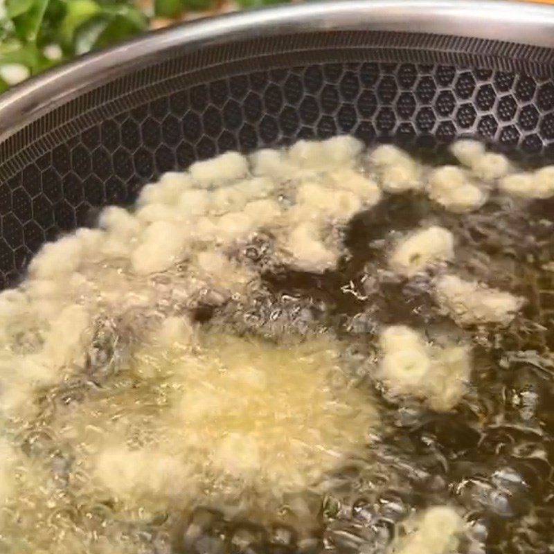 Step 1 Fry the noodles for Cheese Tossed Noodles (Recipe shared from TikTok Cooking with TasteVN)