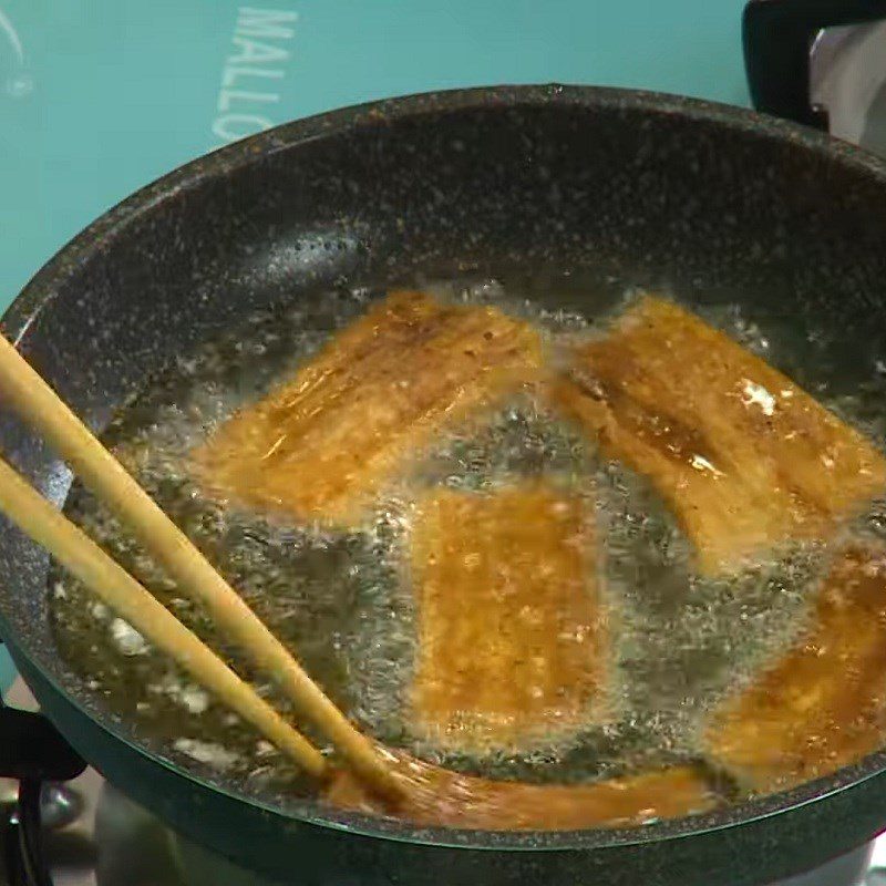Step 3 Frying the ribs Hanoi vegetarian grilled pork