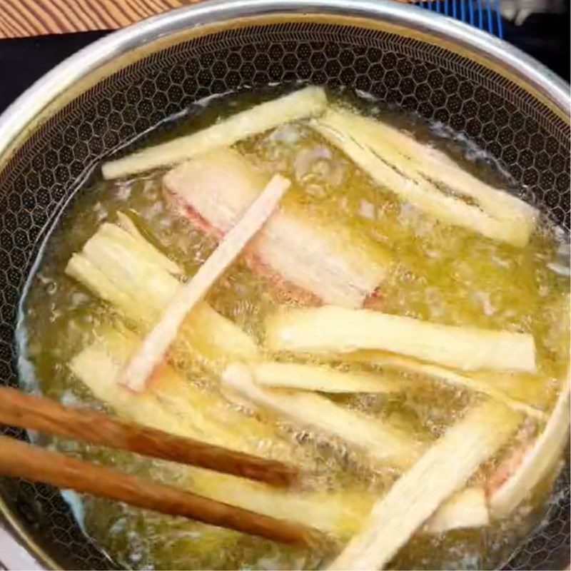 Step 2 Fried crab sticks Crispy fried crab sticks (Recipe shared from Tiktok Into the kitchen with TasteVN)