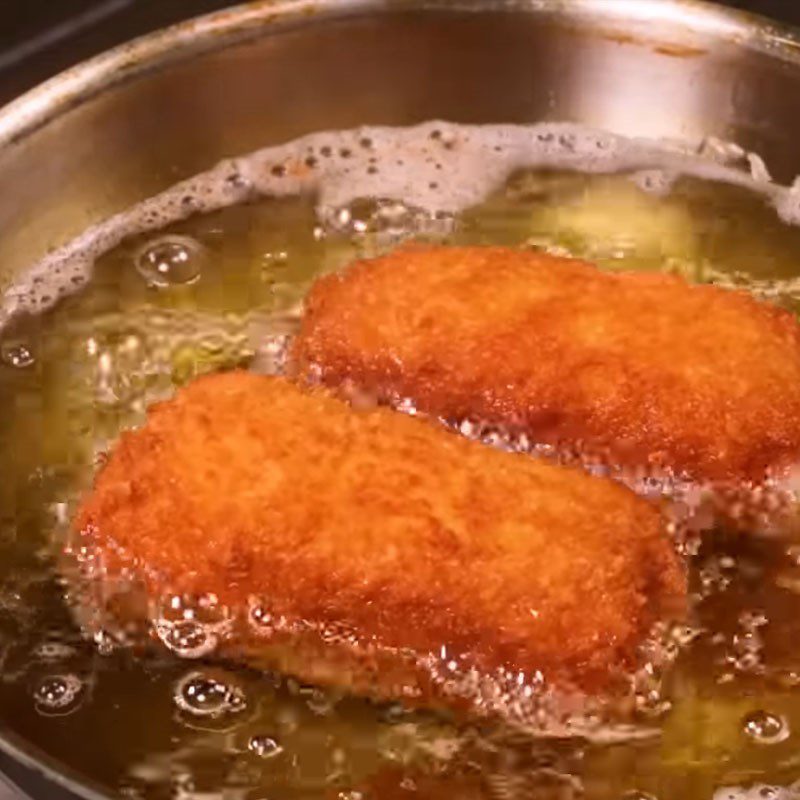 Step 6 Fry the meat Pork roll with cheese and crispy jambon