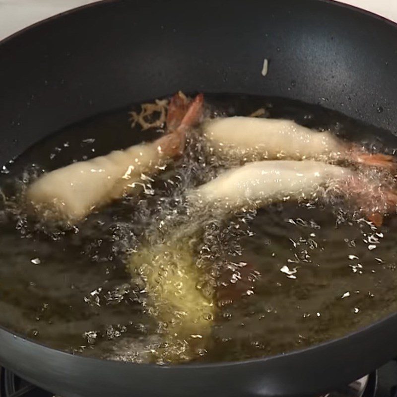 Step 4 Frying shrimp and mushrooms Crispy fried mushrooms with passion fruit sauce