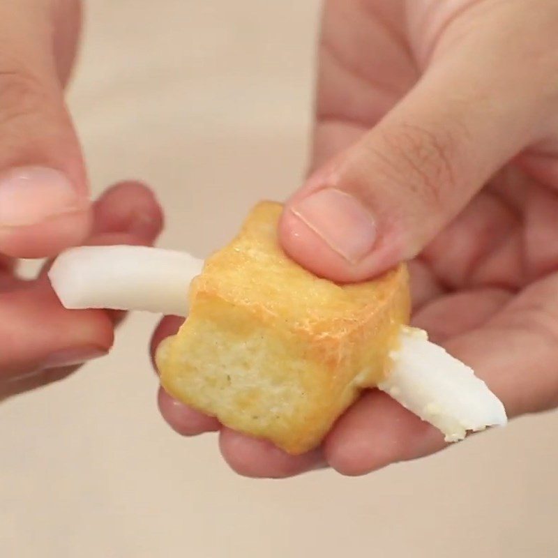 Step 1 Fry and shape the tofu for Sweet and Sour Stir-fried Ribs from Tofu