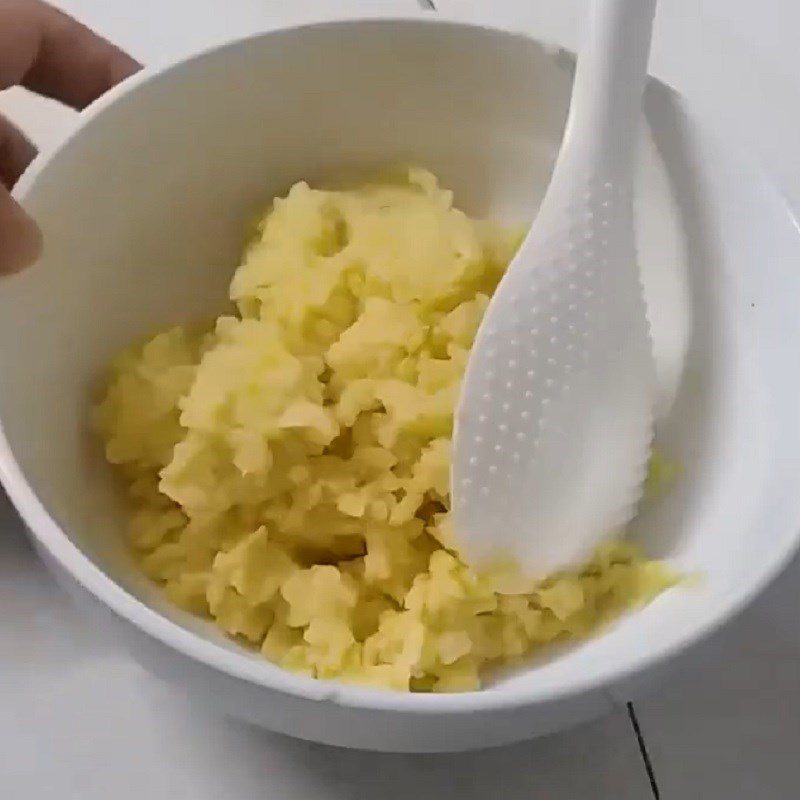 Step 1 Prepare mung beans Phu Tho cassava cake