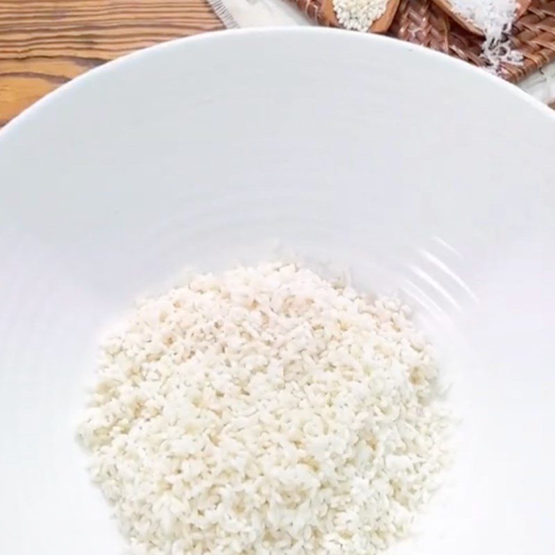 Step 1 Prepare ingredients for Vegetarian Cassava Sticky Rice (Recipe from the TikTok channel Bếp chay XANH)