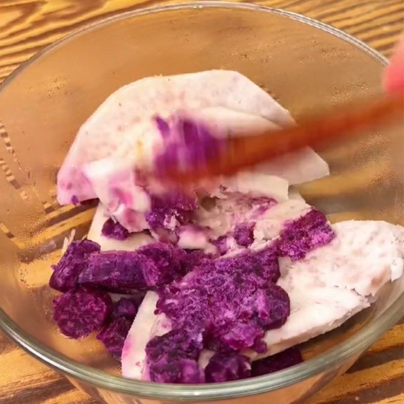 Step 1 Prepare ingredients for Taro Yogurt Sandwich (Recipe shared from Tiktok Cooking with TasteVN)