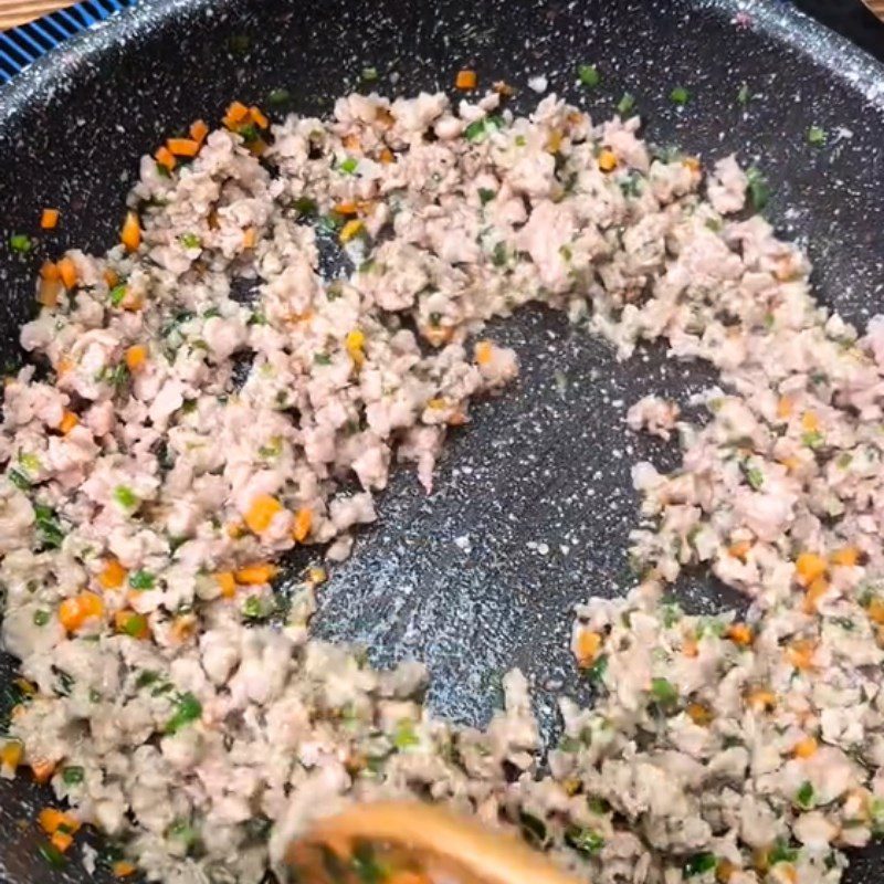 Step 1 Prepare ingredients for fried sticky rice cake with meat filling