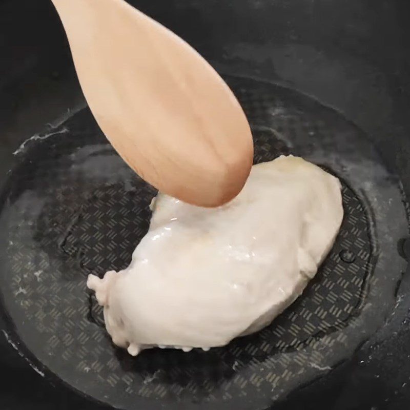 Step 3 Preparing the filling ingredients Chicken and mushroom cheese bun