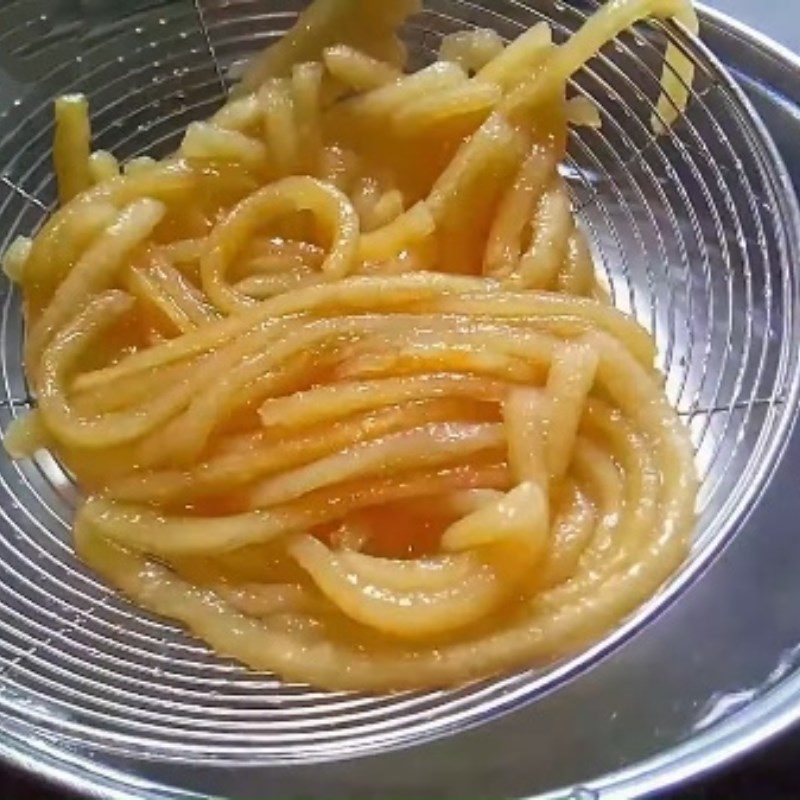 Step 1 Prepare cao lầu noodles Vegetarian cao lầu