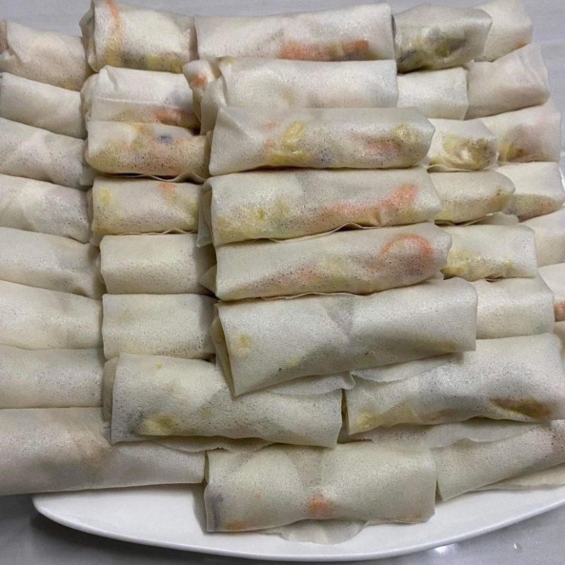 Step 3 Rolling and frying the spring rolls Vegetarian spring rolls