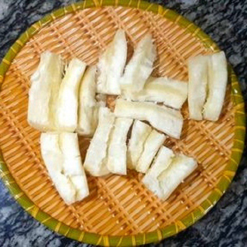 Step 3 Mashing cassava Baked cassava cake using an air fryer