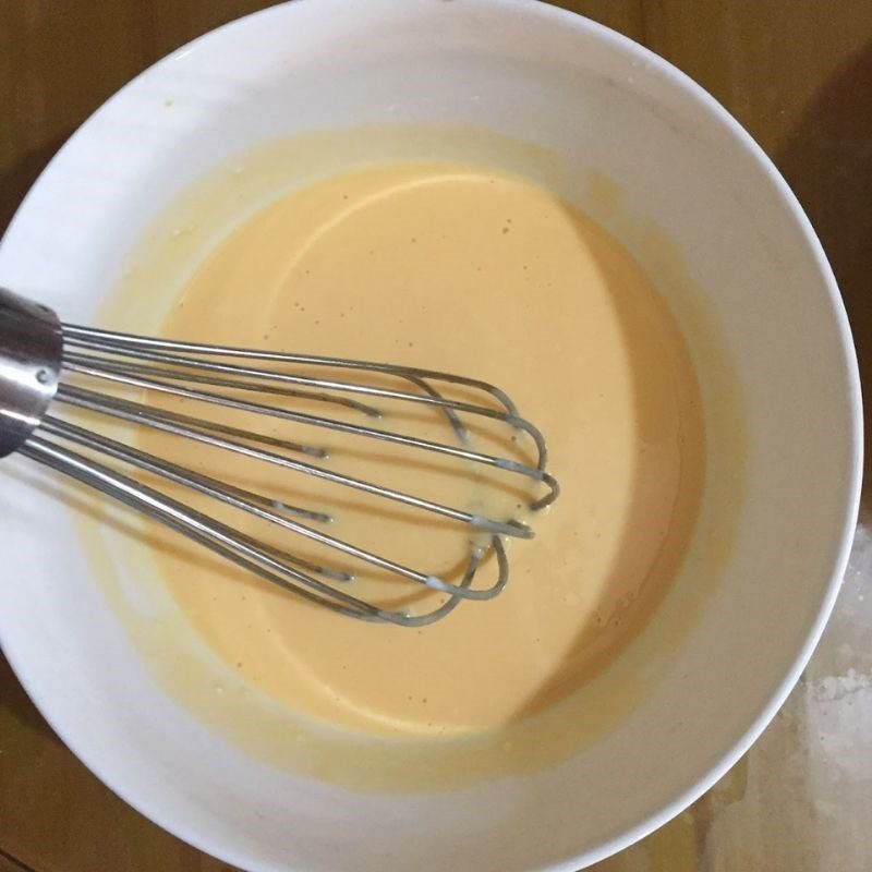 Step 1 Whisk the egg yolks Yogurt Sponge Cake