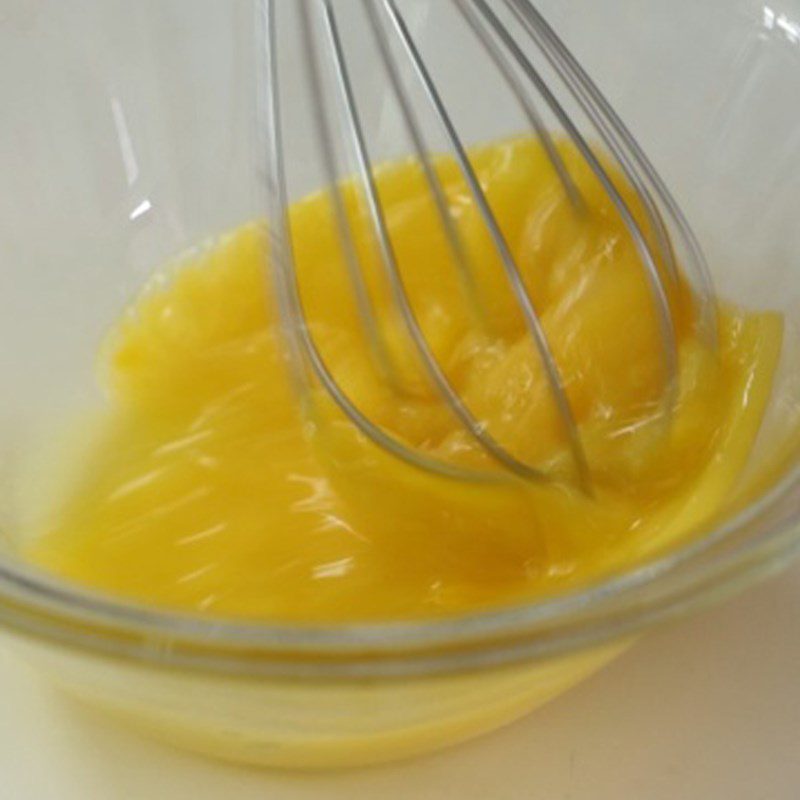 Step 2 Beat and sift the egg mixture Steamed orange eggs