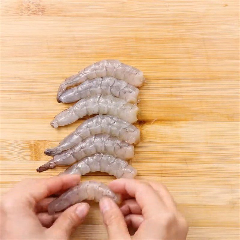 Step 1 Prepare the shrimp for Soft Tofu Stir-fried with Shrimp