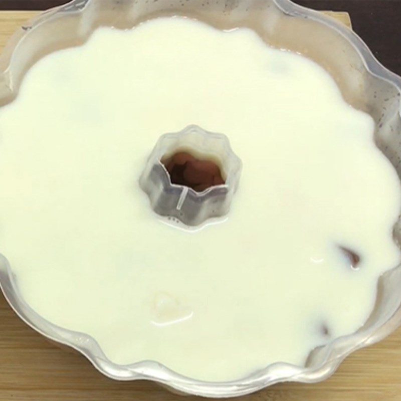 Step 4 Pouring 3D jelly into the mold