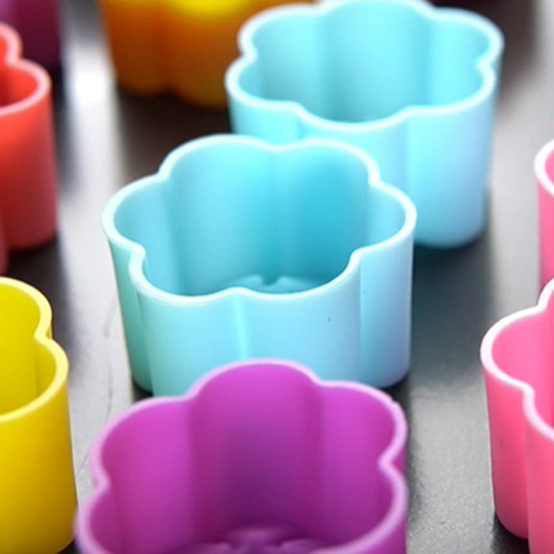 Step 3 Pouring mini jelly molds 3D jelly using molds