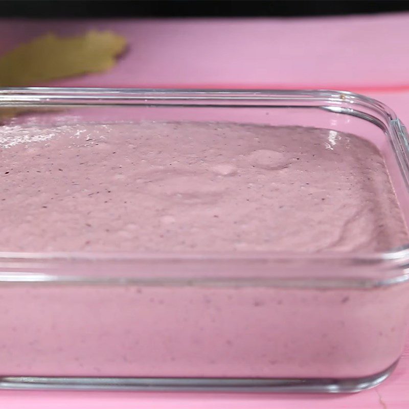 Step 3 Pouring into molds and cooling Mulberry Yogurt Ice Cream