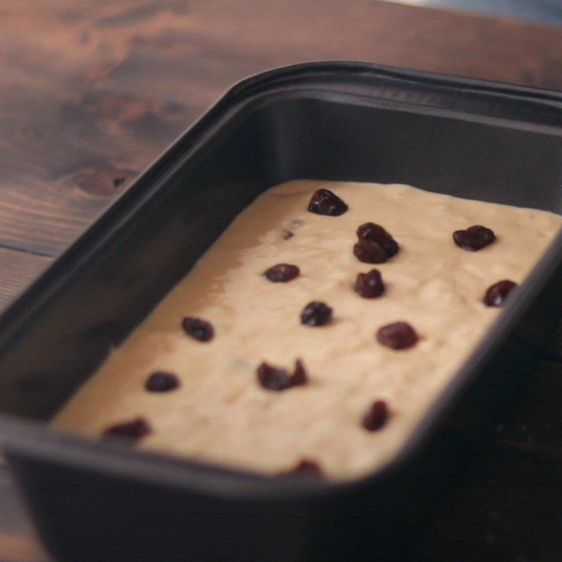 Step 5 Pour into the mold and bake the cake Vegan Raisin Sponge Cake