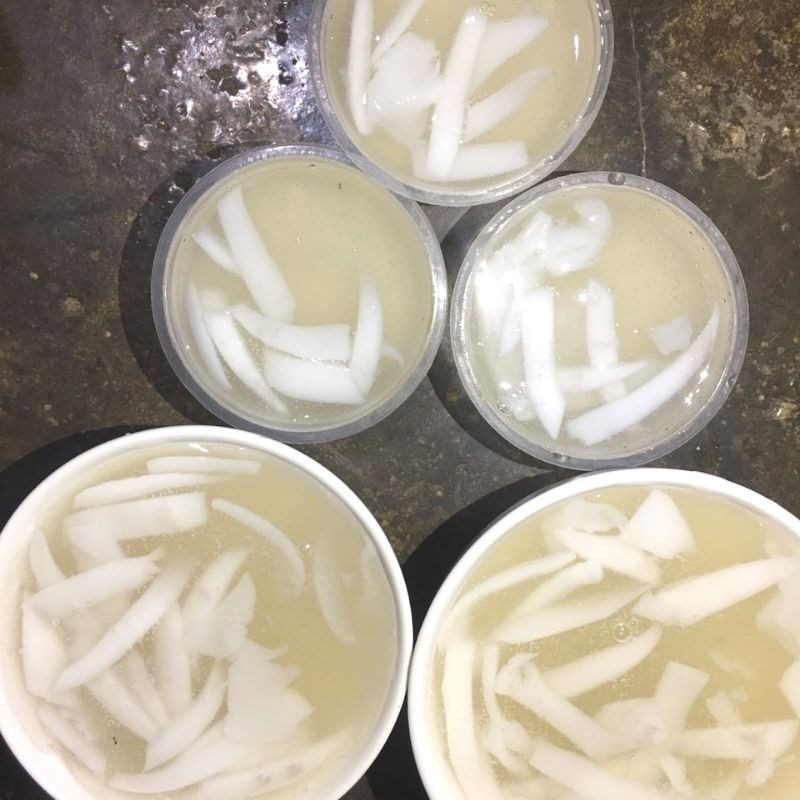 Step 3 Pour the jelly into the mold Coconut cheese jelly (recipe shared by users)