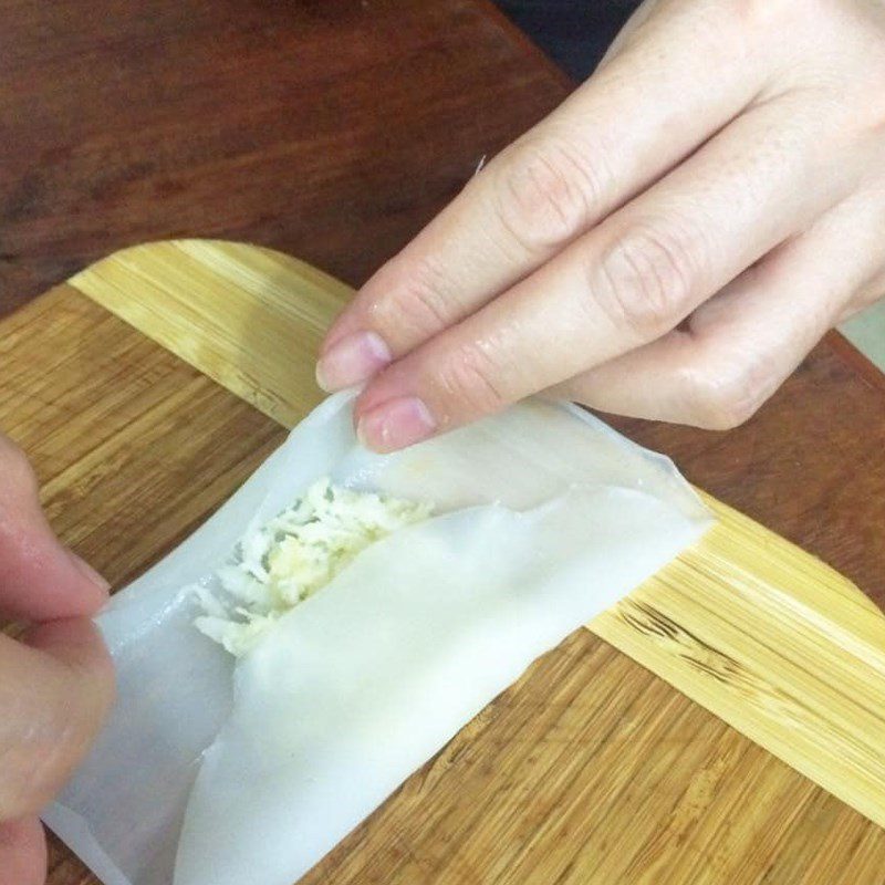 Step 5 Pouring and rolling the cake for Southwestern sweet rice rolls