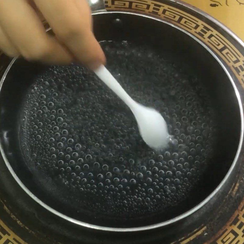 Step 4 Heat the gelatin for avocado pudding for babies