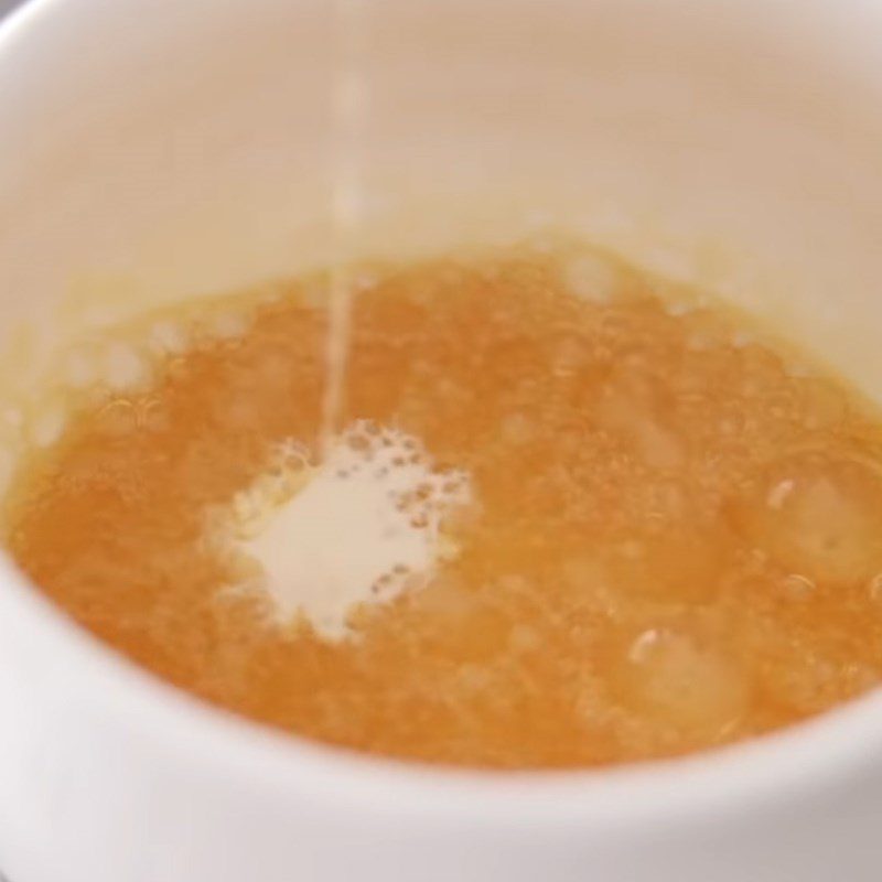 Step 2 Cook the caramel milk mixture for caramel milk pudding