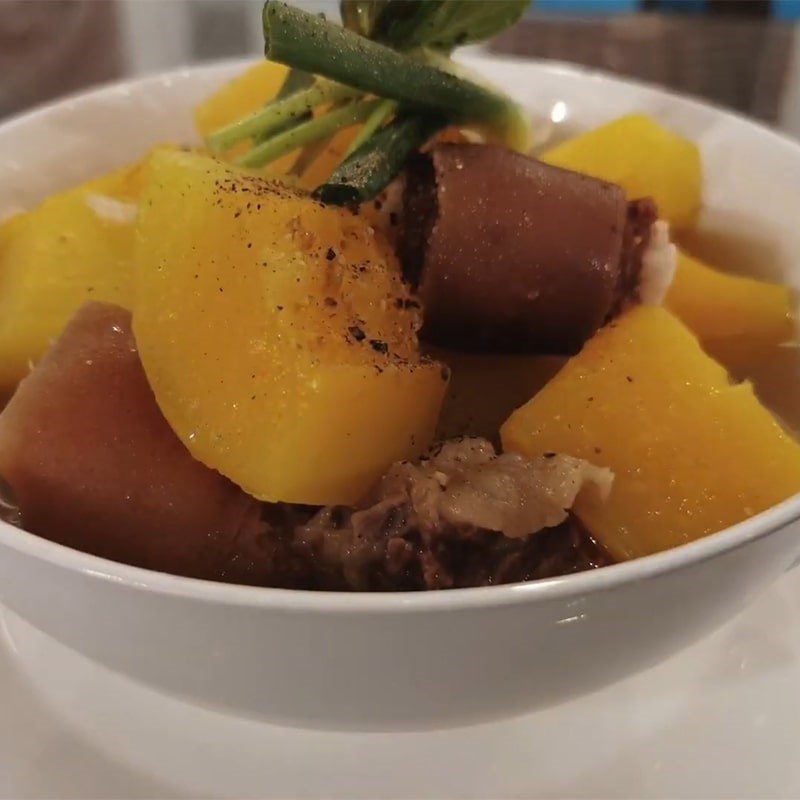 Step 6 Final Product Beef tail with papaya