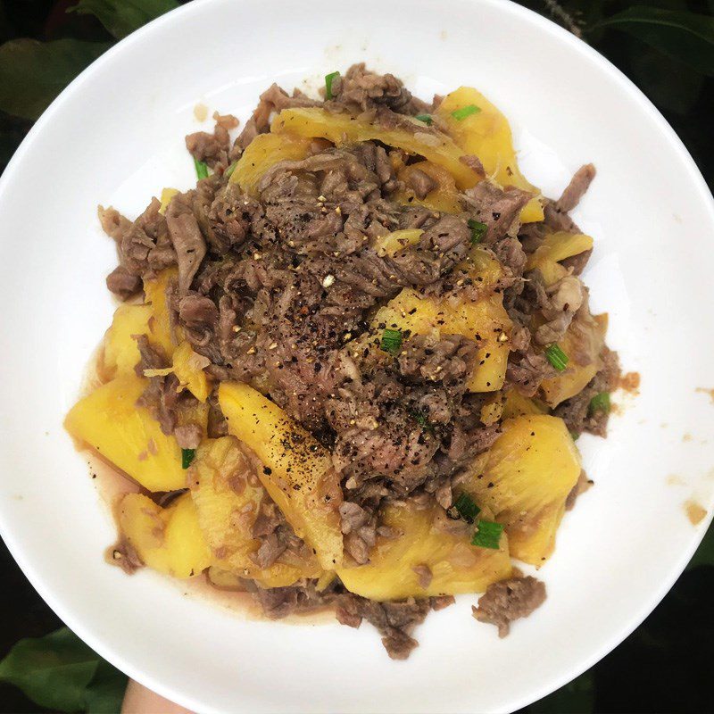 Step 4 Final Product Stir-fried beef with pineapple (recipe shared by a user)