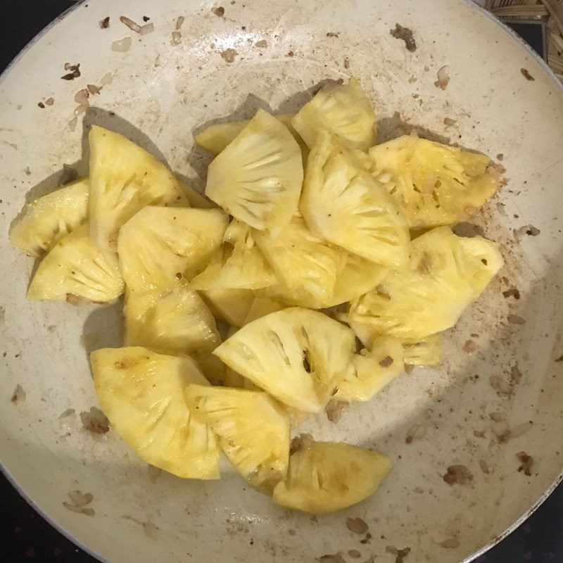 Step 3 Make beef sautéed with pineapple Beef sautéed with pineapple (recipe shared by a user)