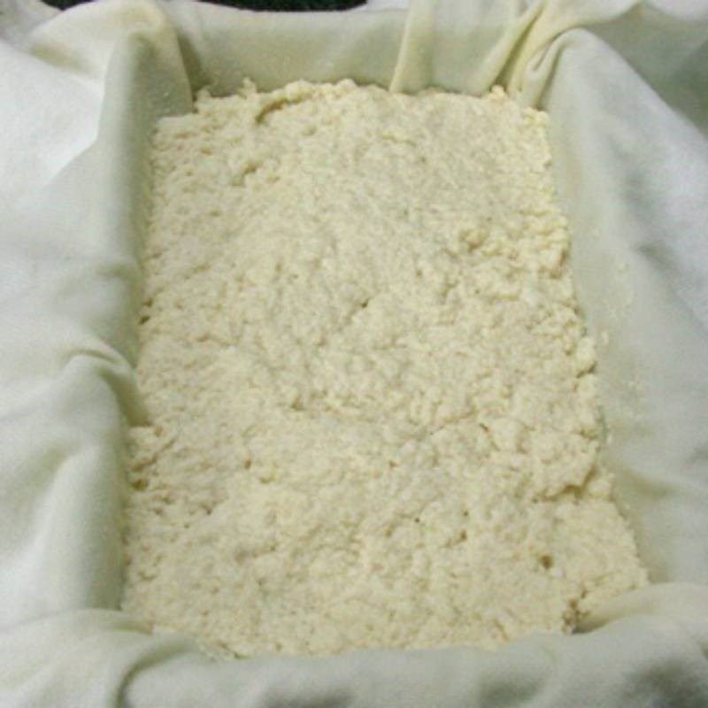 Step 5 Pressing tofu using sour water