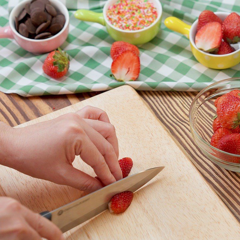Step 1 Prepare and blend strawberries Strawberry Milk Popsicles