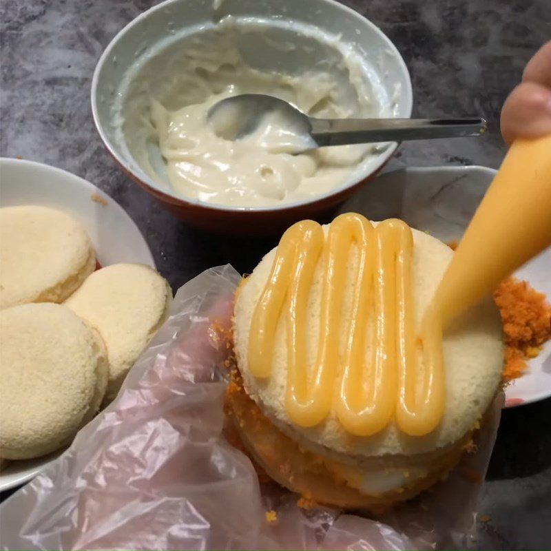 Step 7 Assemble the cake Mochi cake with salted egg and spicy chicken floss